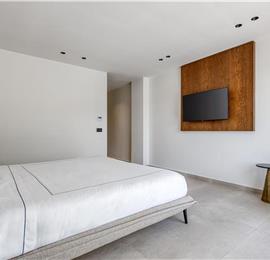 5 bedroom luxury seaside villa with indoor & outdoor pool, near Acharavi, sleeps 10